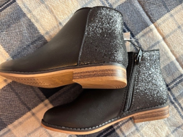 Cat and Jack girls sparkle booties sz. 1 youth - $14.85