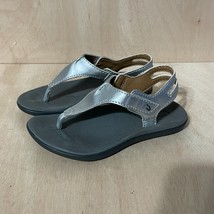 OluKai Eheu Slingback Sandals Girls Size 10 Thong Leather 30139 Silver Kids - $23.02