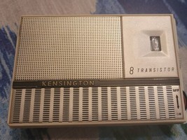 Vintage 1960&#39;s Kensington 8 Transistor AM Radio Japan - £22.02 GBP