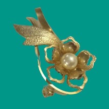 Vintage Brooch /Pin Gold Ton Flower With Faux Pearl - $14.99