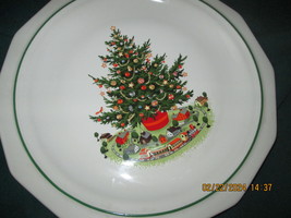 10.75&quot; Christmas Heritage by Pfaltzgraff DINNER PLATE - £11.71 GBP