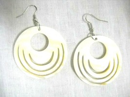 Elegant Round Natural Pearly Shell Cut Out Deco Round Fashion Hoop Earrings - £4.67 GBP