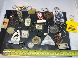 Vintage Promo Keyring Sports Keychain Esso Alcan Ancient Porte-Clés Ice Hockey - £42.91 GBP