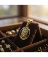 Oval Pendant Gold Tone Black Enamel And Crystals No Chain - $91.14 MXN