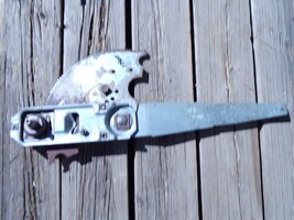 1973 Chrysler Newport 4D LH DS Front Window Regulator OEM New Yorker T & C - $2,898.61 MXN 1973 Chrysler Newport 4D LH DS Front Window Regulator OEM New Yorker T & C - $2,898.61 MXN