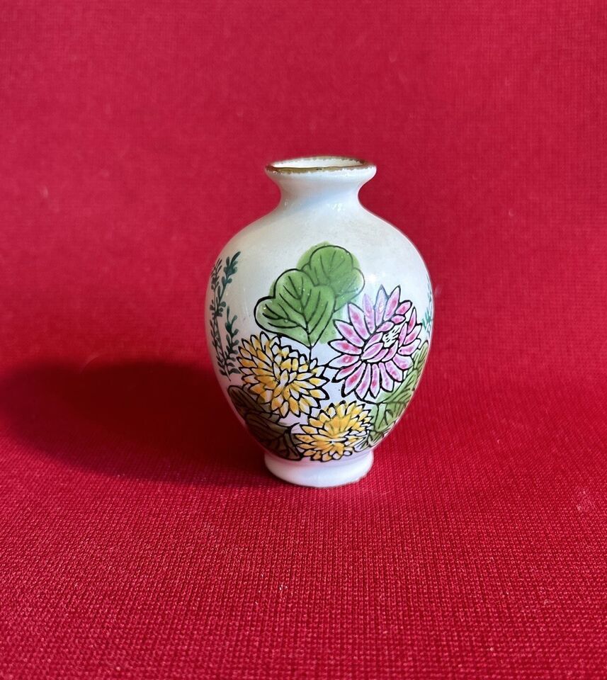 Vintage Japanese Homco Ceramic Mini Floral Vase  2.5 Inch Hydrangea PO4 - $4.95