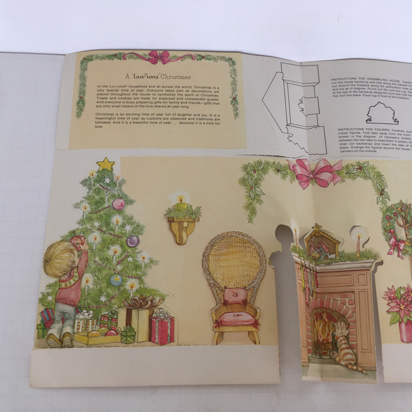 Vintage 1984 Christmas punchout luv ums paper dolls with winter holiday scene Item image 10