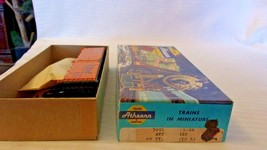 HO Scale Athearn 40&#39; Box Car, ATSF Santa Fe The Chief, Orange #36063 BNOS - $30.00