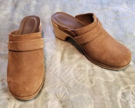 Crocs Sarah Triple Comfort Tan Suede Heels Mule Clog Slip On Shoes Sz 8 ... - $29.64