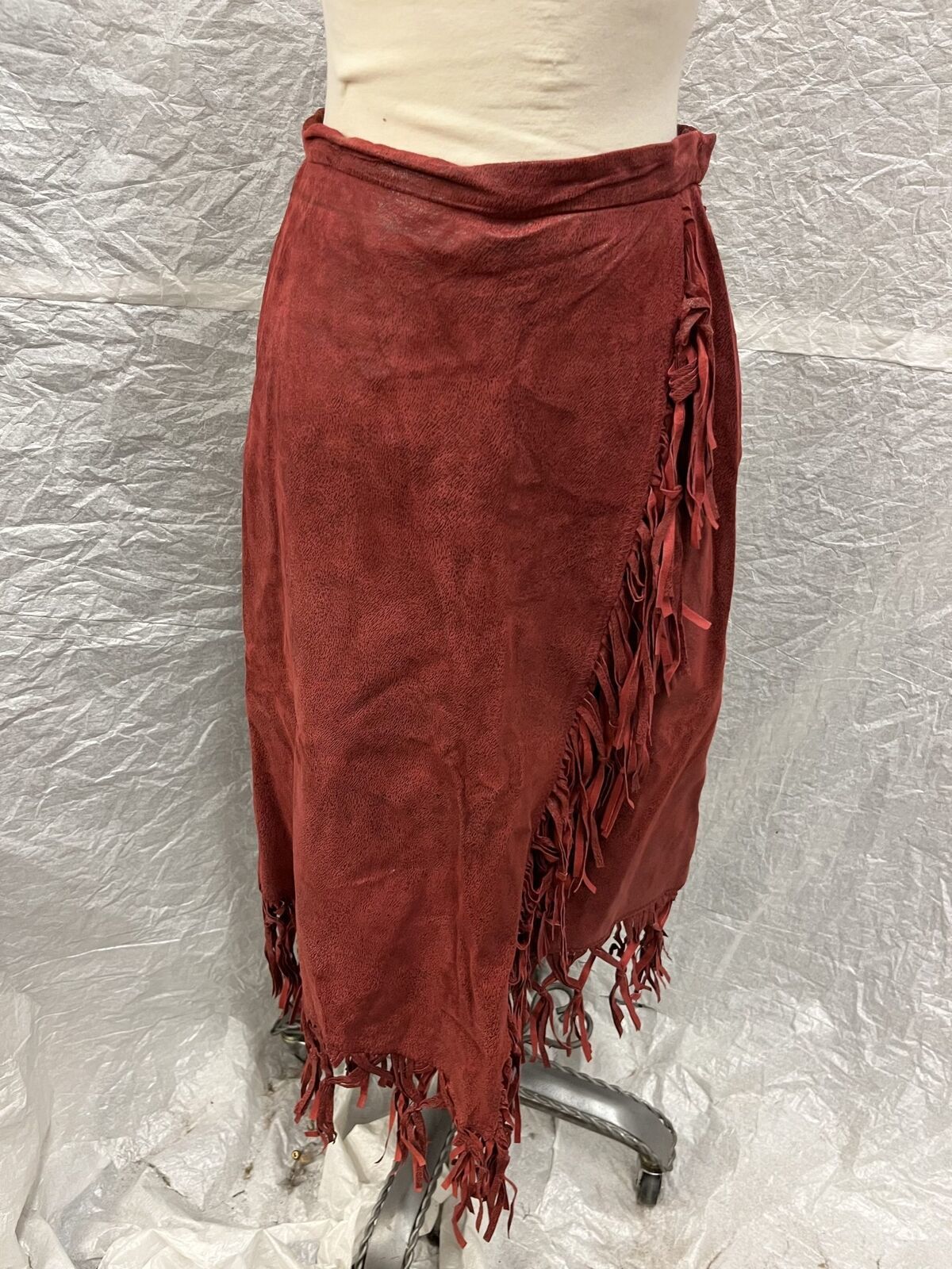 Primary image for Terry Lewis Classic Luxuries Red Leather Fringe Mid Length Skirt Women's Size 4