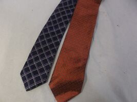 Roundtree &amp; Yorke Hand Made Silk Tie Red &amp; Blue patterned 50+inch 100178 - $11.74