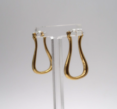 Vtg Gold Tone Womens Large Twisted Curved Oval Hoop Earrings Abstract Ho... - $12.99