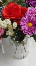 Luxury Bouquet Arrangement Faux Flowers Blue Daisy/Pink Roses  Glass Ribbed Vase - £29.42 GBP