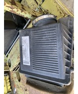 2007-2009 Cadilac Escalade 6.2L Engine Air Filter Cleaner Box OEM - $1,045.37 MXN