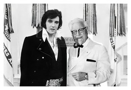 Elvis Presley And Colonel Sanders Kfc 4X6 B&amp;W Celebrity Photo - £6.35 GBP