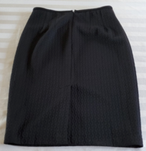 Calvin Klein Black  Knee Length Skirt Size 4 Polyester Embossed Geometri... - $277.94 MXN
