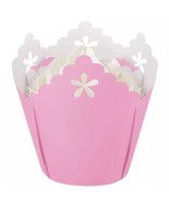 15 Count Pastel Pink Pleated Eyelet Baking Cups from Wilton New Free Shi... - $5.41 CAD