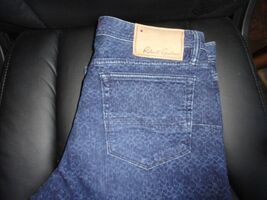 Robert Graham Perfect Fit Mitchell Indigo Jeans 33" Waist x 32" L - $245.52