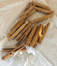  21 Vintage Wooden Clothes Pins 1950&#39;s /Crafts /Round Head Flat Top - £11.59 GBP