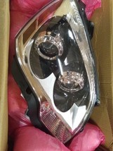 2011 GMC Acadia Right Front Halogen Headlight 135 Kb - $125.99