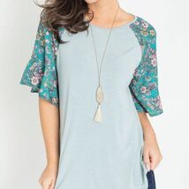 Teal &amp; Light Blue Floral Trumpet-Sleeve Raglan Tunic - Small - $15.84