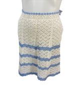 Vintage Hand Crocheted Apron,  White with Blue Trim - $144.50 MXN