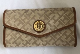 Tommy Hilfiger Small Wallet Clutch Taupe check book cards &amp; coins - £15.86 GBP