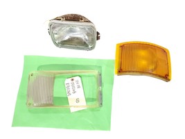 2000 International 4700 dt466 OEM Front Right Headlight Assembly See Pic... - $54.45