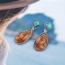 Beautiful Rustic Turquoise Howlite Drop Earrings - £11.62 GBP