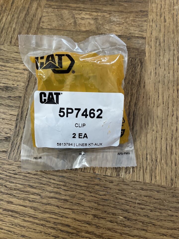 CAT Tractor Part 5P7462 Clip - $14.73