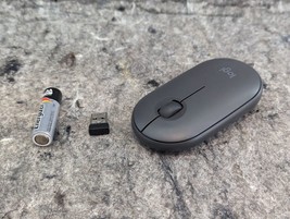 Works Logitech Pebble Wireless Bluetooth Mouse M340 - Black (U2) - £7.82 GBP