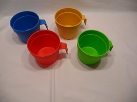 Vintage plastic margarine cups/mugs with handles, set of 4 - £22.15 GBP