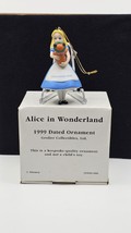 Vintage Disney Christmas Ornament Alice In Wonderland 1999 Cat Holiday G... - €17,13 EUR Vintage Disney Christmas Ornament Alice In Wonderland 1999 Cat Holiday G... - €17,13 EUR