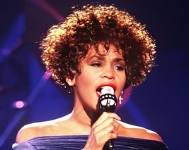 Whitney Houston Performing &quot; Greatest Love Of All &quot; Singer 8X10 Photo Reprint - £6.67 GBP