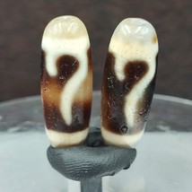 2 Antique Tibetan Buddhism Unique pattern Agate stone Dzi Bead Amulet HDQ-9-4 - £115.88 GBP