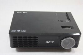 acer x1261p Projector 1024 x 768 4:3 2700 Lumens - $98.95