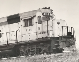 Kansas City Southern Railway Railroad KCS #4114 GP30 Electromotive Train Photo - £7.57 GBP