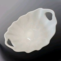 10 Strawberry St Porcelain White Scallop Edge Shell Serving Bowl Cutout ... - £12.65 GBP