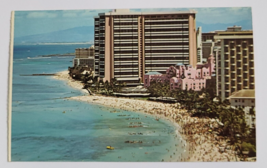1977 Waikiki Beach Hawaii Postcard Stamped And Dated Lincoln Stamp Usa Mail Post - £9.48 GBP