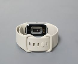 Fitbit Charge 6 Activity and Fitness Tracker GA05185NA - Porcelain image 4