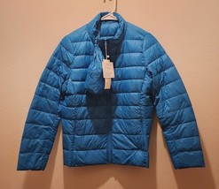 NEW, Women’s Blue Hooded Lightweight Down Jacket (S) - $398.70 MXN