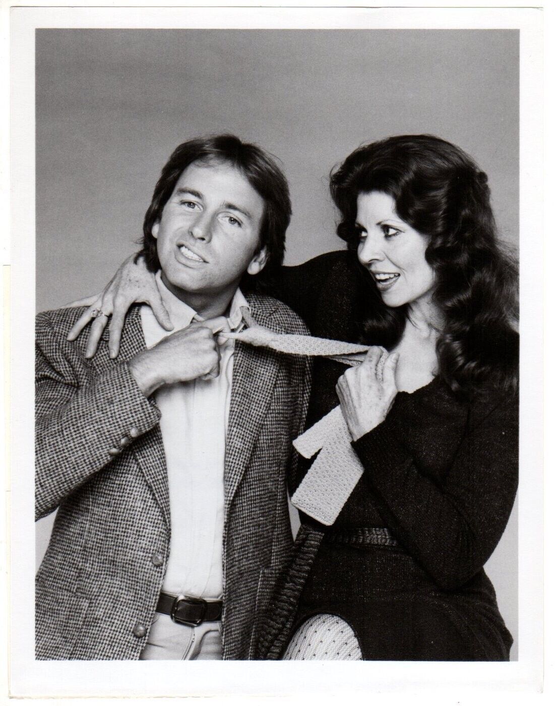 *THREE&#39;S COMPANY (1978) John Ritter &amp; New Neighbor Ann Wedgeworth She Li... - $45.00