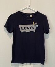 Levi&#39;s Women&#39;s T Shirt Size XS Navy Blue Short Sleeve. - $8.59