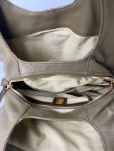 MCM Hobo Shoulder Tote Olive - $4,790.77 MXN