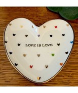 LOVE IS LOVE Heart Dish Williams Sonoma HRC Pride Plate Pottery Barn Wes... - €10,78 EUR