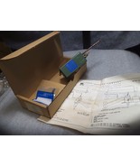 Johnson Controls T-5210-8 Pneumatic Temperature Transmitter 26-18544 NEW... - $98.01
