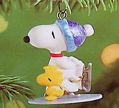 Hallmark 2000 Winter Fun With Snoopy #4 NIB Skating Woodstock Miniature Ornament - £19.94 GBP