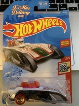 Hot Wheels 2021 HW Holiday Racers ROCKIN SANTA SLED 1:64 Scale Car 47/250 - $11.76