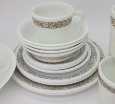 ♻️ Vintage Corelle Corning Woodland Brown  24-Pc W/Serving Bowl &amp; Gravy ... - $3,167.82 MXN
