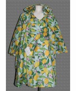 Vera Bradley Lemons Hooded Lgtwght Rain Poncho Fold-In Carry Pocket Wm&#39;s... - $522.69 MXN
